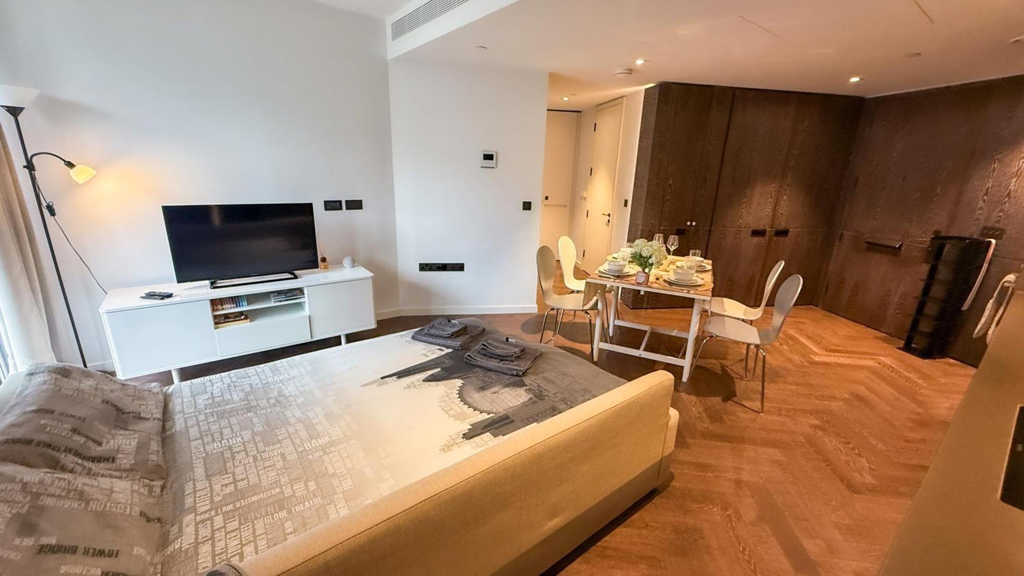 Luxury Apartment Steps From Battersea Power St And Close To Victoria & Chelsea London Exterior foto